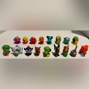 Lot of 17 The Ugglys Pet Shop Putrid Pets Rare Filleted Fish & More